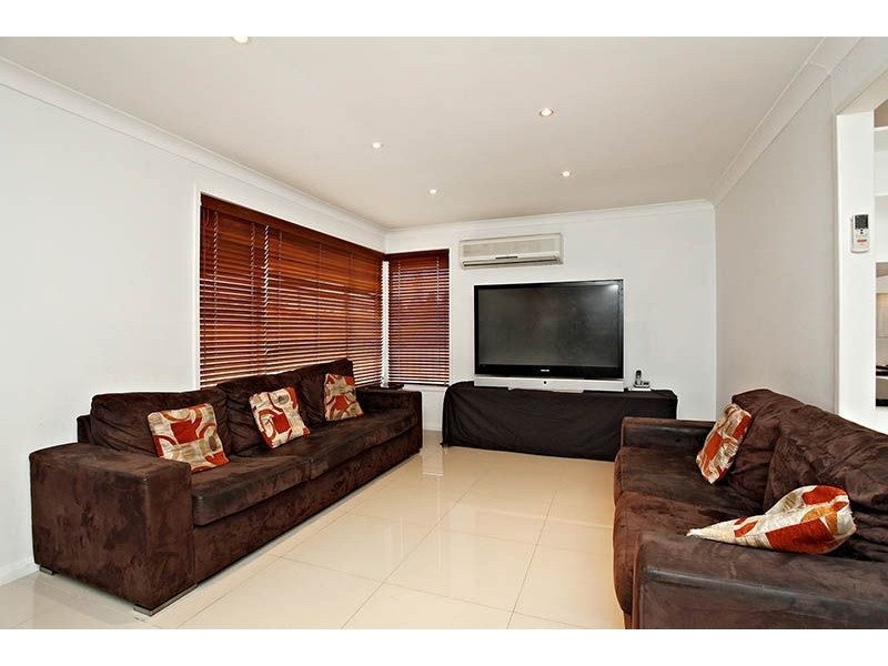 35 Roger Place, Blacktown NSW 2148