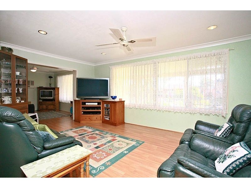 32 Vancouver Avenue, Toongabbie NSW 2146