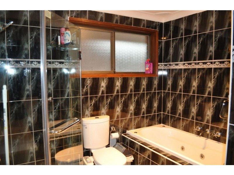 20 Bombala Crescent, Quakers Hill NSW 2763