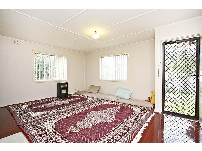 2 Ivy Street, Toongabbie NSW 2146