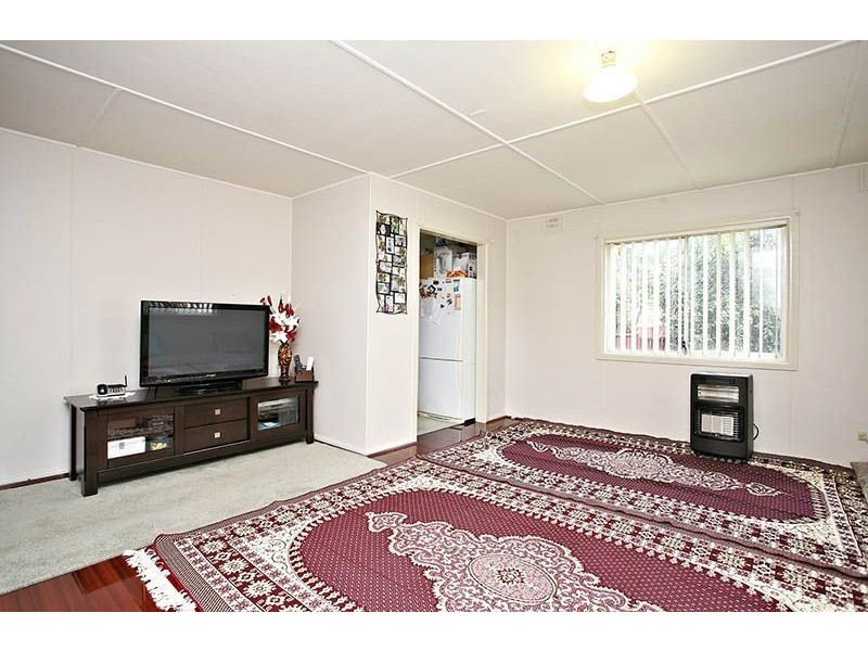 2 Ivy Street, Toongabbie NSW 2146