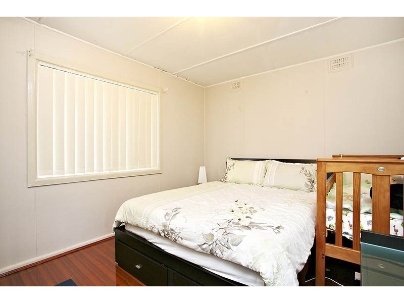 2 Ivy Street, Toongabbie NSW 2146