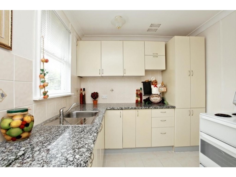 21 Tarawa Road, Lethbridge Park NSW 2770