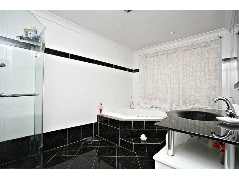 48 Nathan Crescent, Dean Park NSW 2761