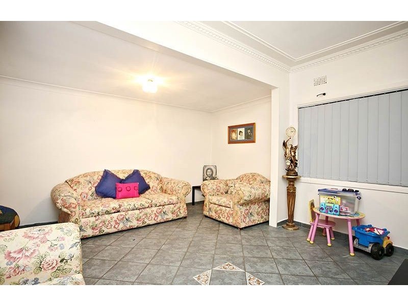 27 Virginia Street, Blacktown NSW 2148