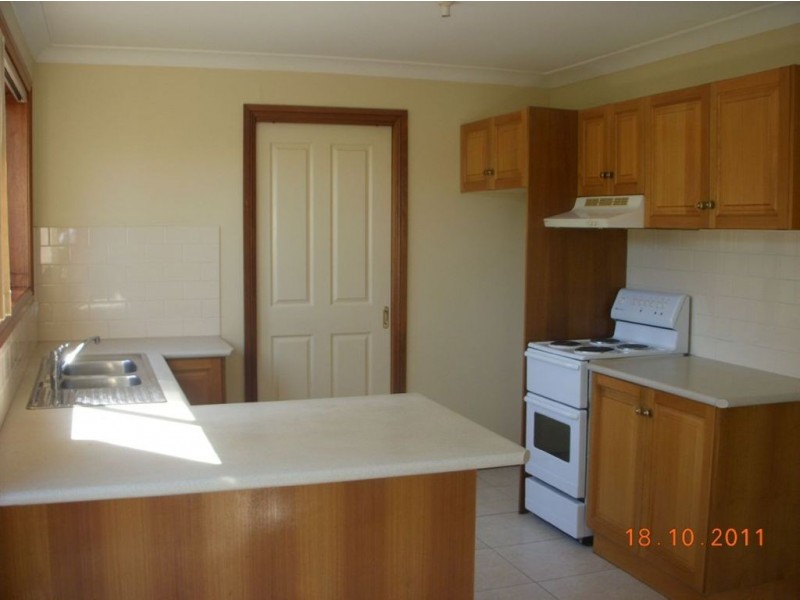 25a Sampson Crescent, Quakers Hill NSW 2763