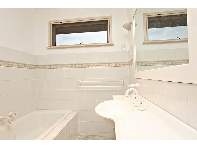 4 Linde Road, Glendenning NSW 2761