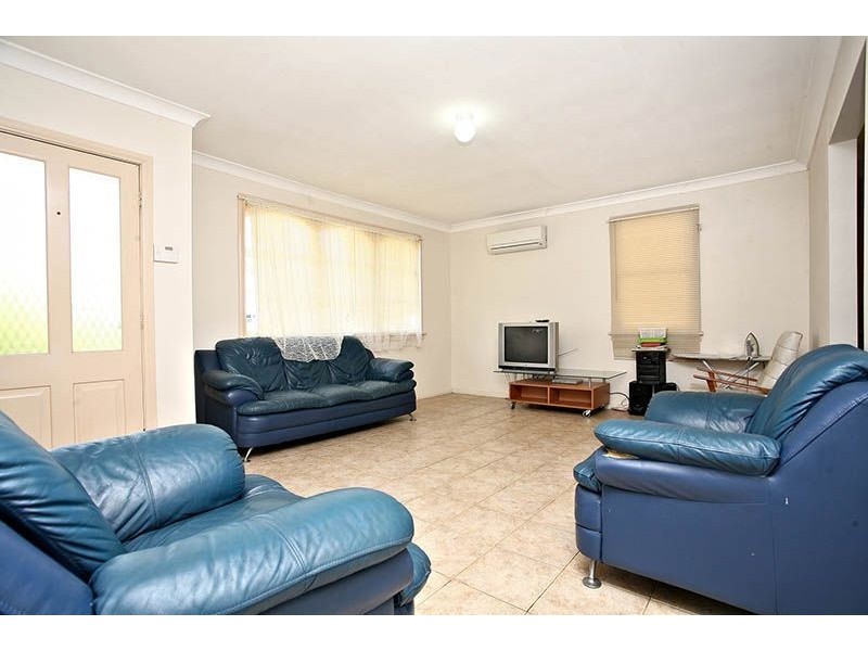 11 Shedworth Street, Marayong NSW 2148