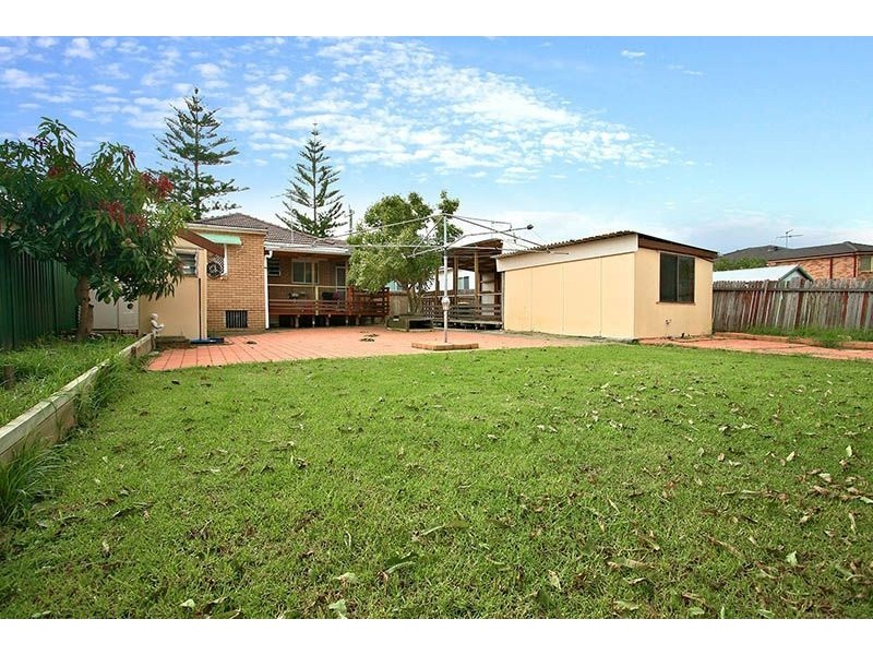 7 Dan Avenue, Blacktown NSW 2148