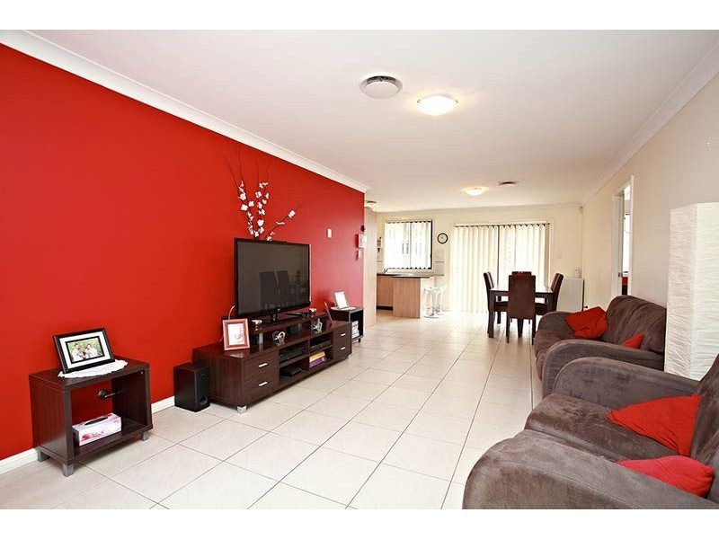 6/8 Woodside Avenue, Blacktown NSW 2148