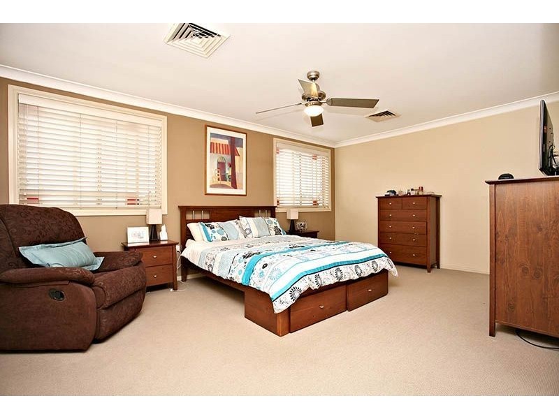 22 Chapel Circuit, Prospect NSW 2148