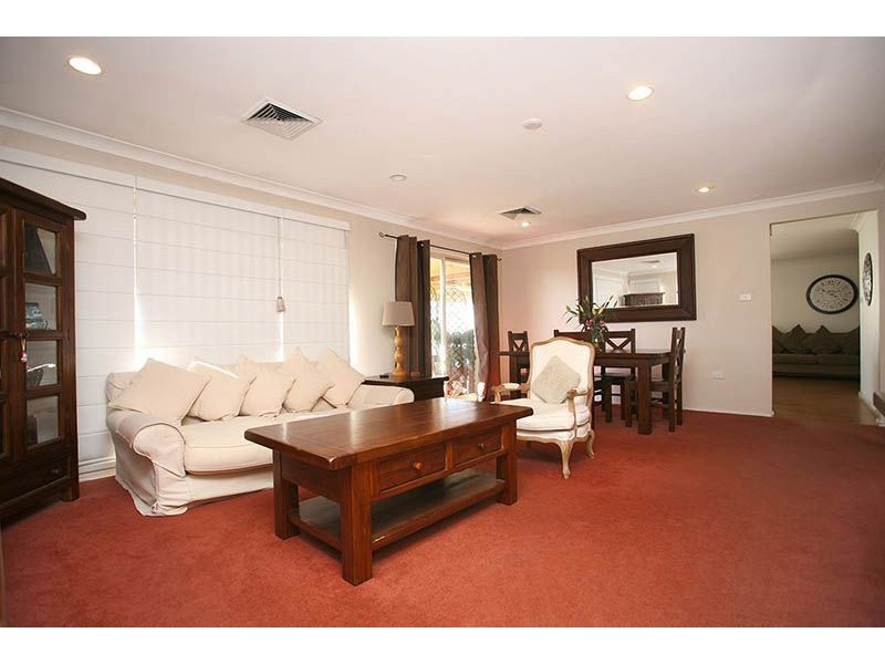 21 Hampton Crescent, Prospect NSW 2148