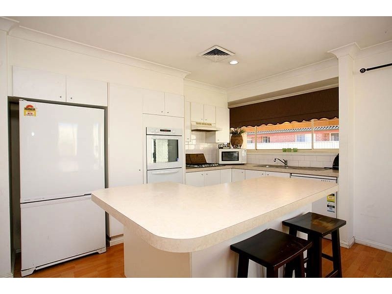 21 Hampton Crescent, Prospect NSW 2148