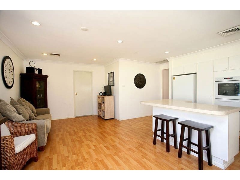 21 Hampton Crescent, Prospect NSW 2148