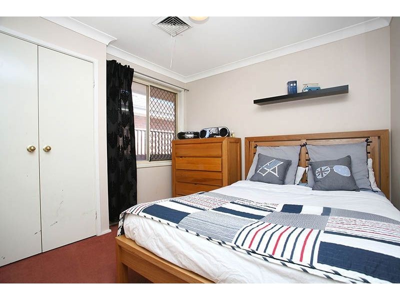 21 Hampton Crescent, Prospect NSW 2148