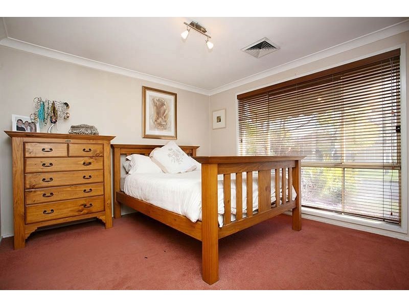 21 Hampton Crescent, Prospect NSW 2148