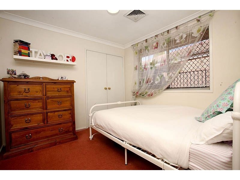 21 Hampton Crescent, Prospect NSW 2148