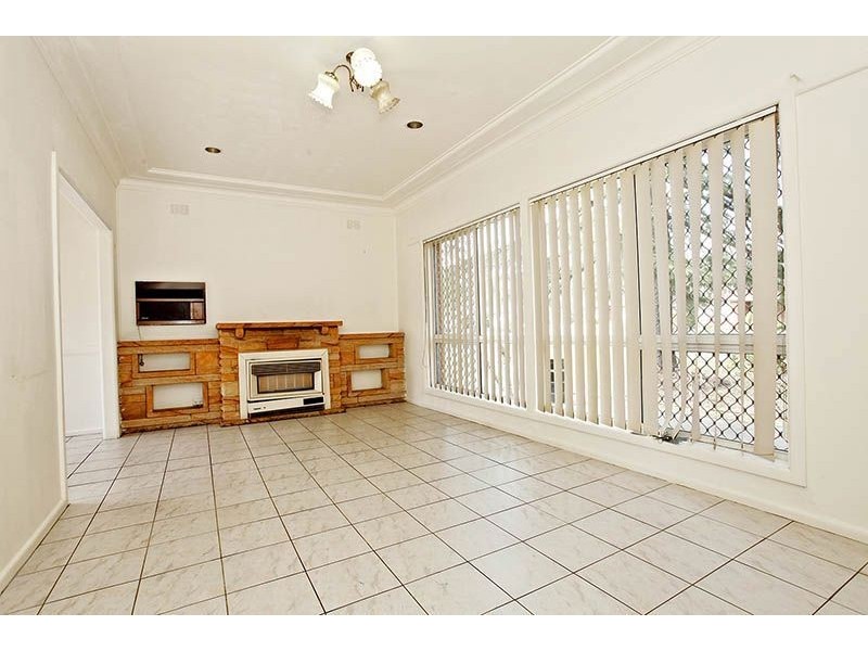 11 Kurrajong Crescent, Blacktown NSW 2148