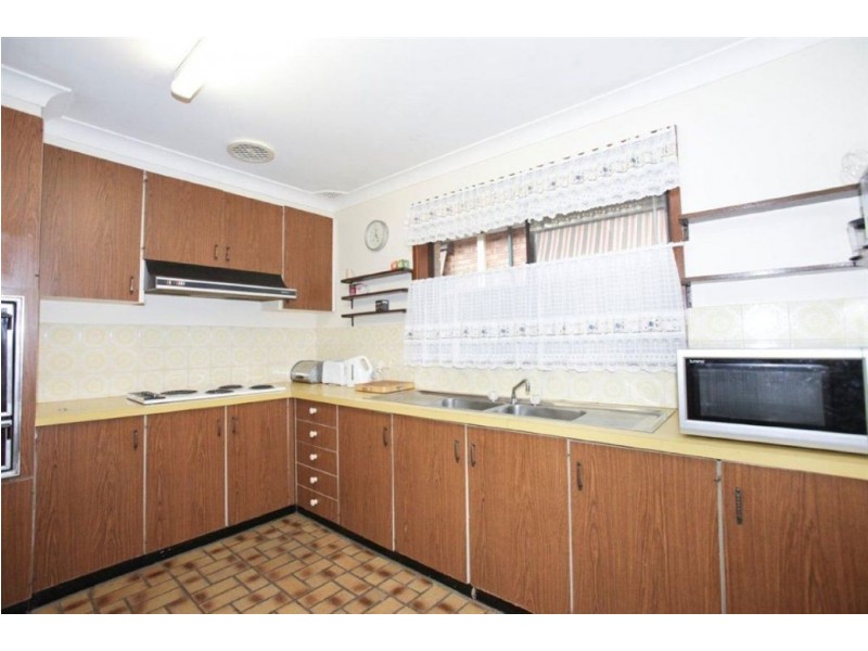 33 Ollier Crescent, Prospect NSW 2148