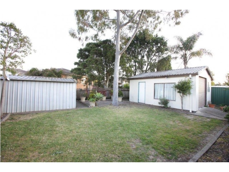 33 Ollier Crescent, Prospect NSW 2148