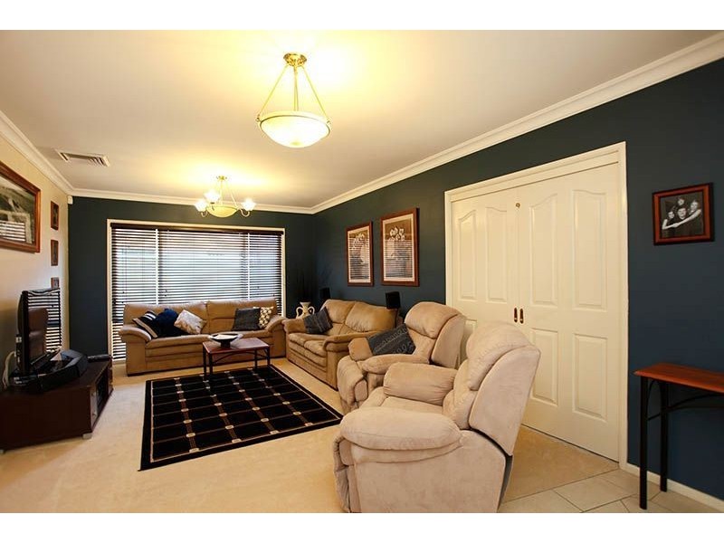 39 Denis Winston Drive, Doonside NSW 2767