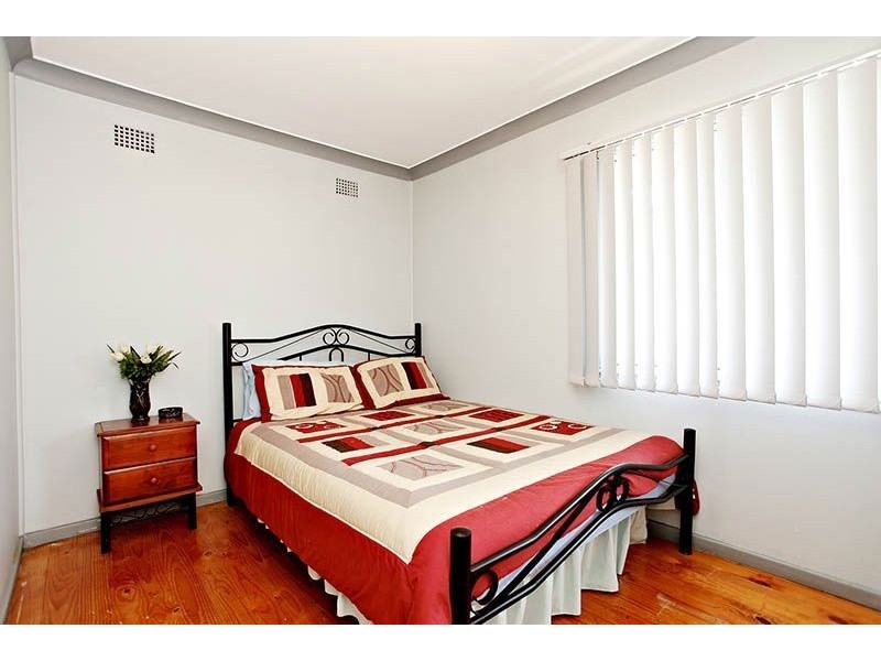 33 Mindanao Avenue, Lethbridge Park NSW 2770