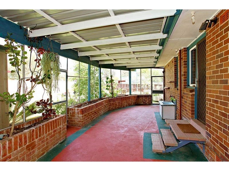 33 Mindanao Avenue, Lethbridge Park NSW 2770