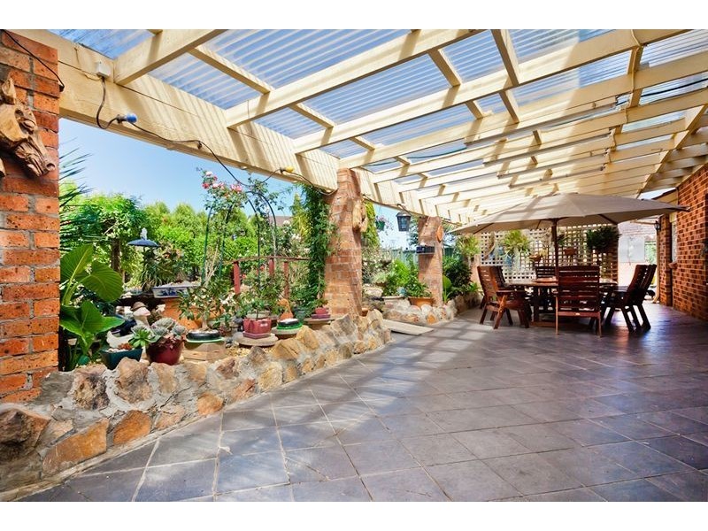 25 Charmer Crescent, Minchinbury NSW 2770