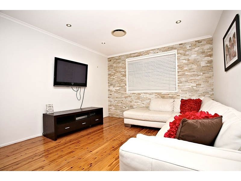 8 Burnie Street, Blacktown NSW 2148