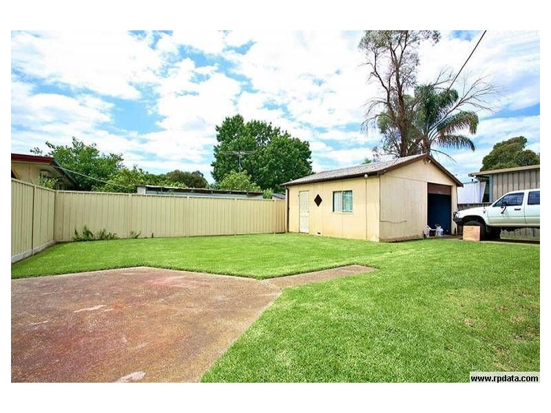 3 Copeland Road, Lethbridge Park NSW 2770