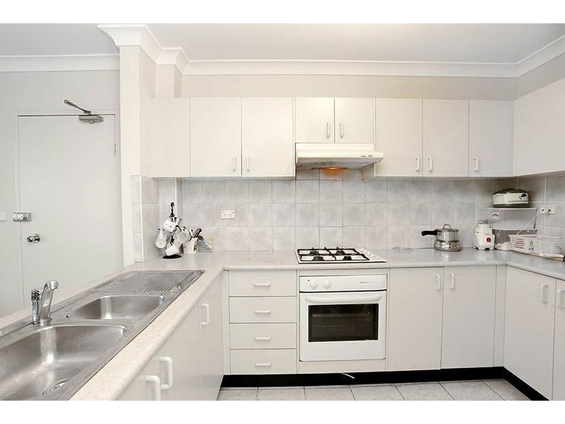 9/2-4 Fourth Avenue, Blacktown NSW 2148