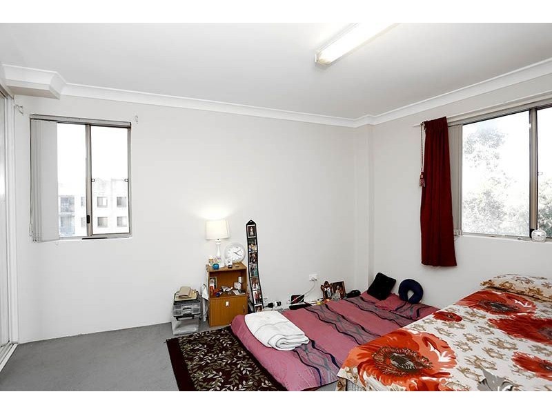 9/2-4 Fourth Avenue, Blacktown NSW 2148