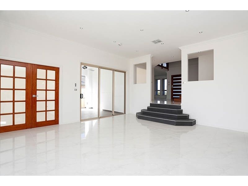 33 Edgewood Drive, Stanhope Gardens NSW 2768