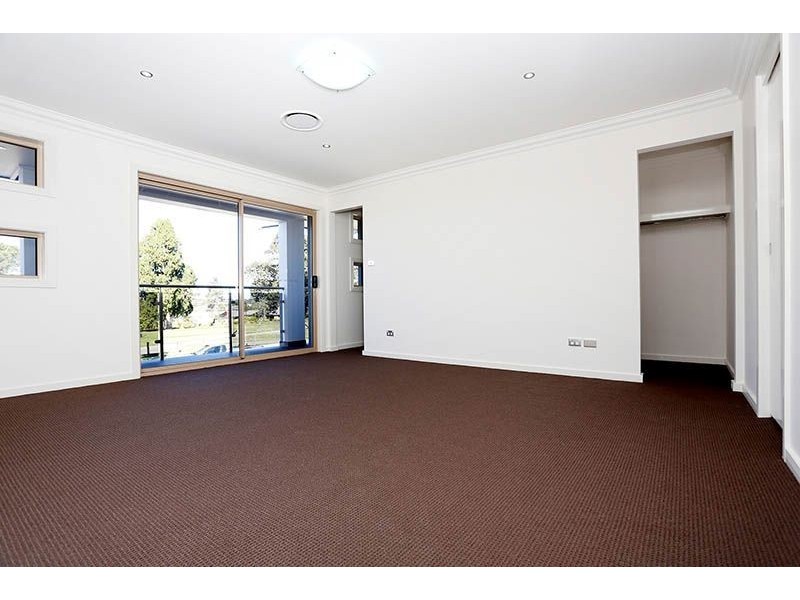 33 Edgewood Drive, Stanhope Gardens NSW 2768