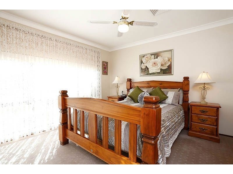 3 Seattle Close, St Clair NSW 2759