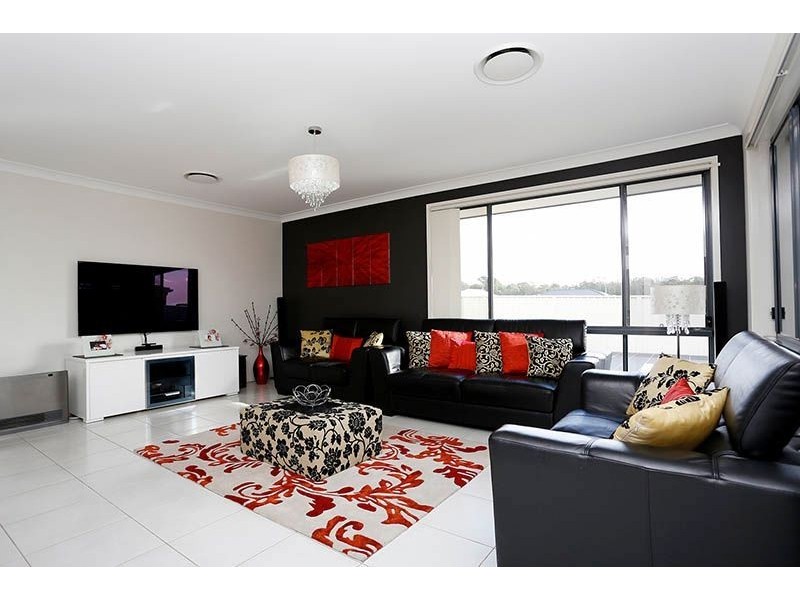 3 Pandorea Street, Claremont Meadows NSW 2747