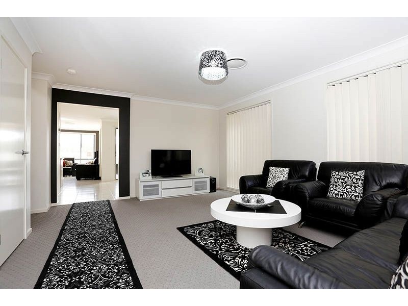 3 Pandorea Street, Claremont Meadows NSW 2747