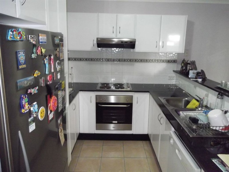 2/31 Blenheim Avenue, Rooty Hill NSW 2766