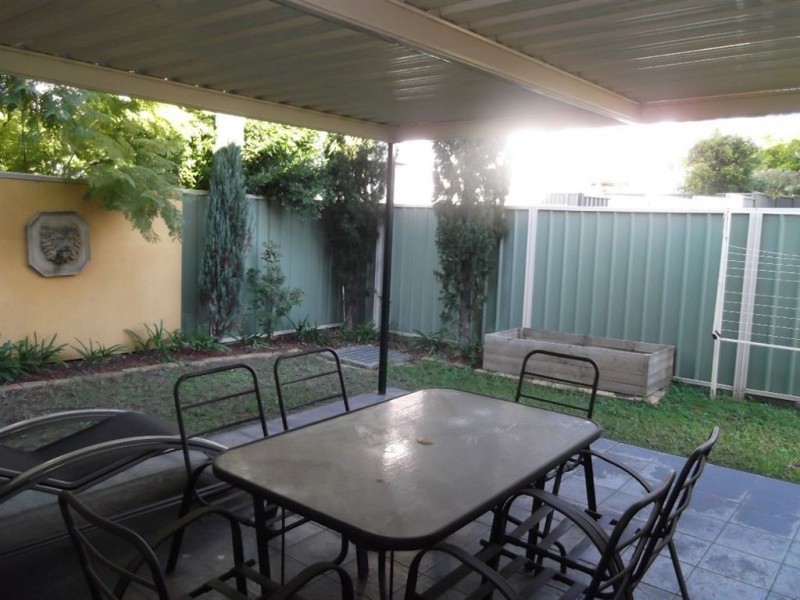 2/31 Blenheim Avenue, Rooty Hill NSW 2766