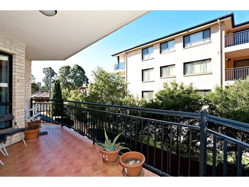 2/32 Fourth Avenue, Blacktown NSW 2148