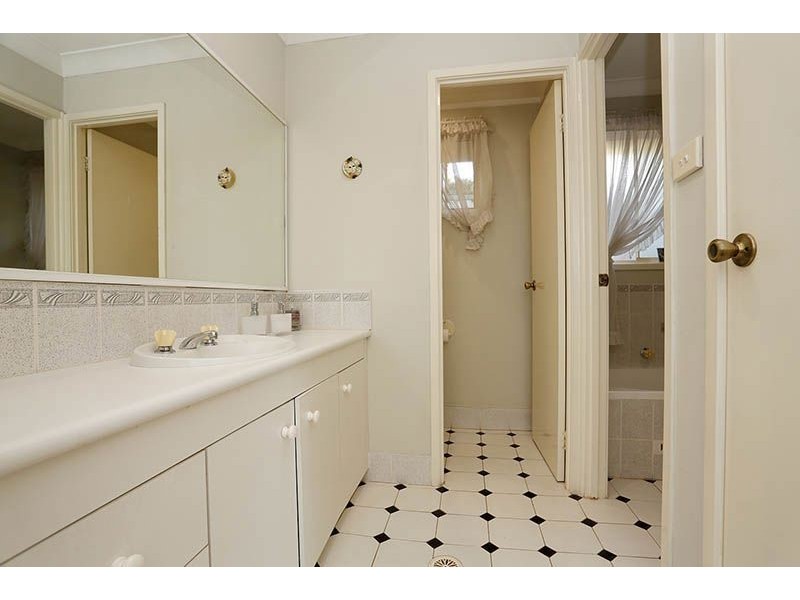 8 Amron Place, Acacia Gardens NSW 2763