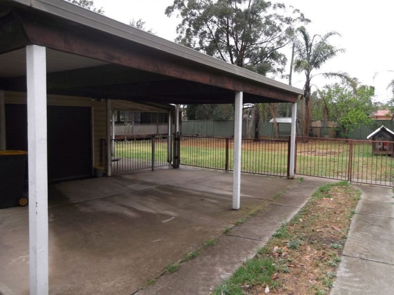 5 Glenn street, Dean Park NSW 2761