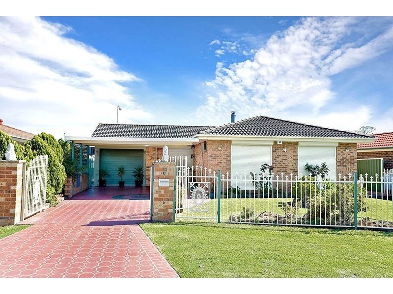 33 Unicombe Crescent, Oakhurst NSW 2761