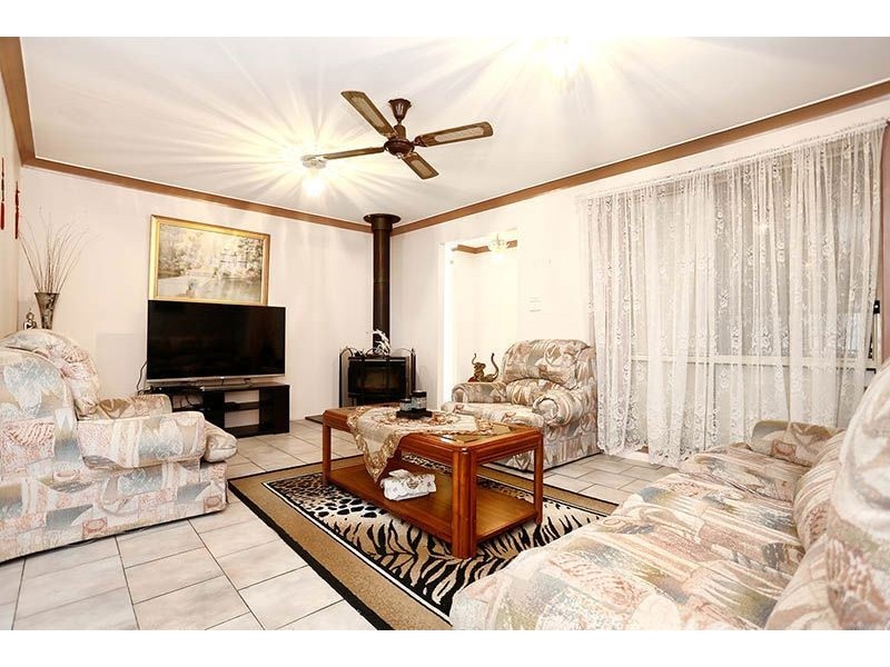 33 Unicombe Crescent, Oakhurst NSW 2761