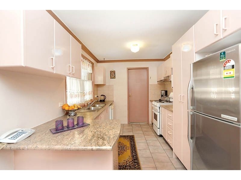 33 Unicombe Crescent, Oakhurst NSW 2761