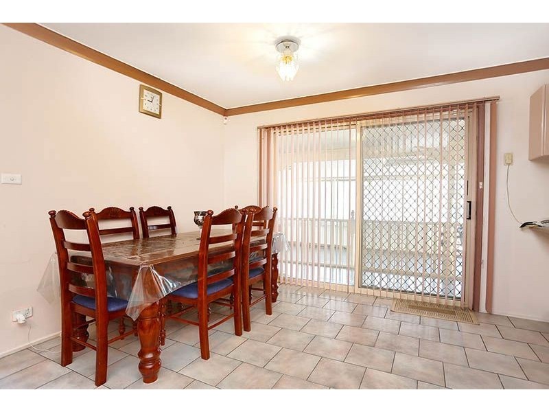 33 Unicombe Crescent, Oakhurst NSW 2761