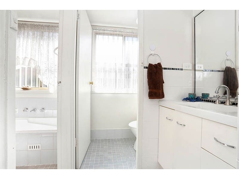 33 Unicombe Crescent, Oakhurst NSW 2761