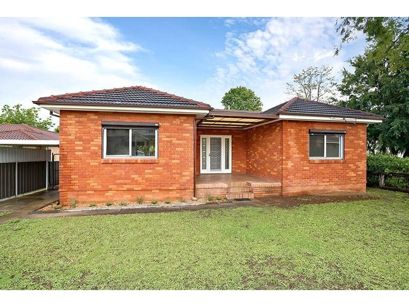 9 Daphne Street, Merrylands NSW 2160