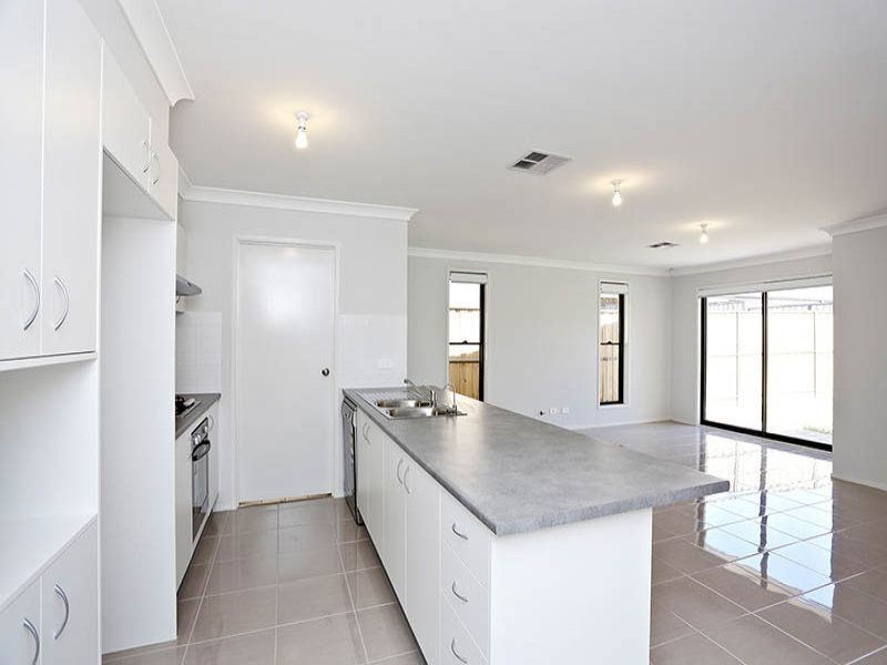 128 Greenview Parade, The Ponds NSW 2769