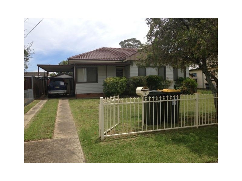 5 Bailey Place, Blacktown NSW 2148